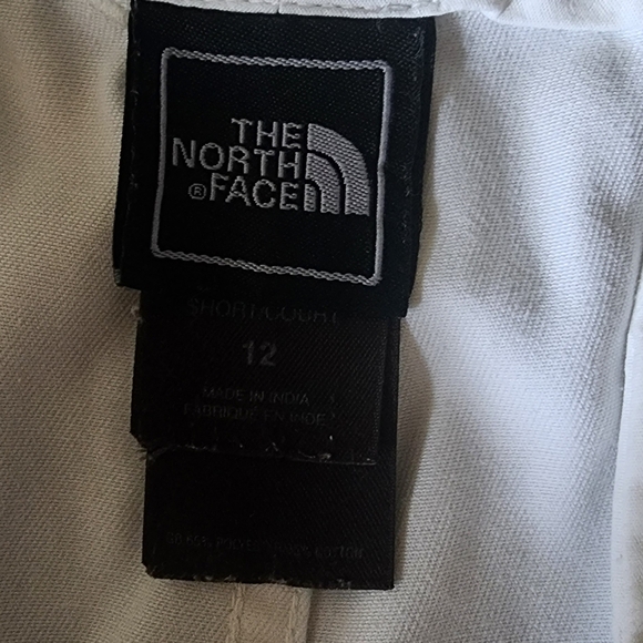 The North Face Women's Low Waist Ivory Shorts - Picture 3 of 6